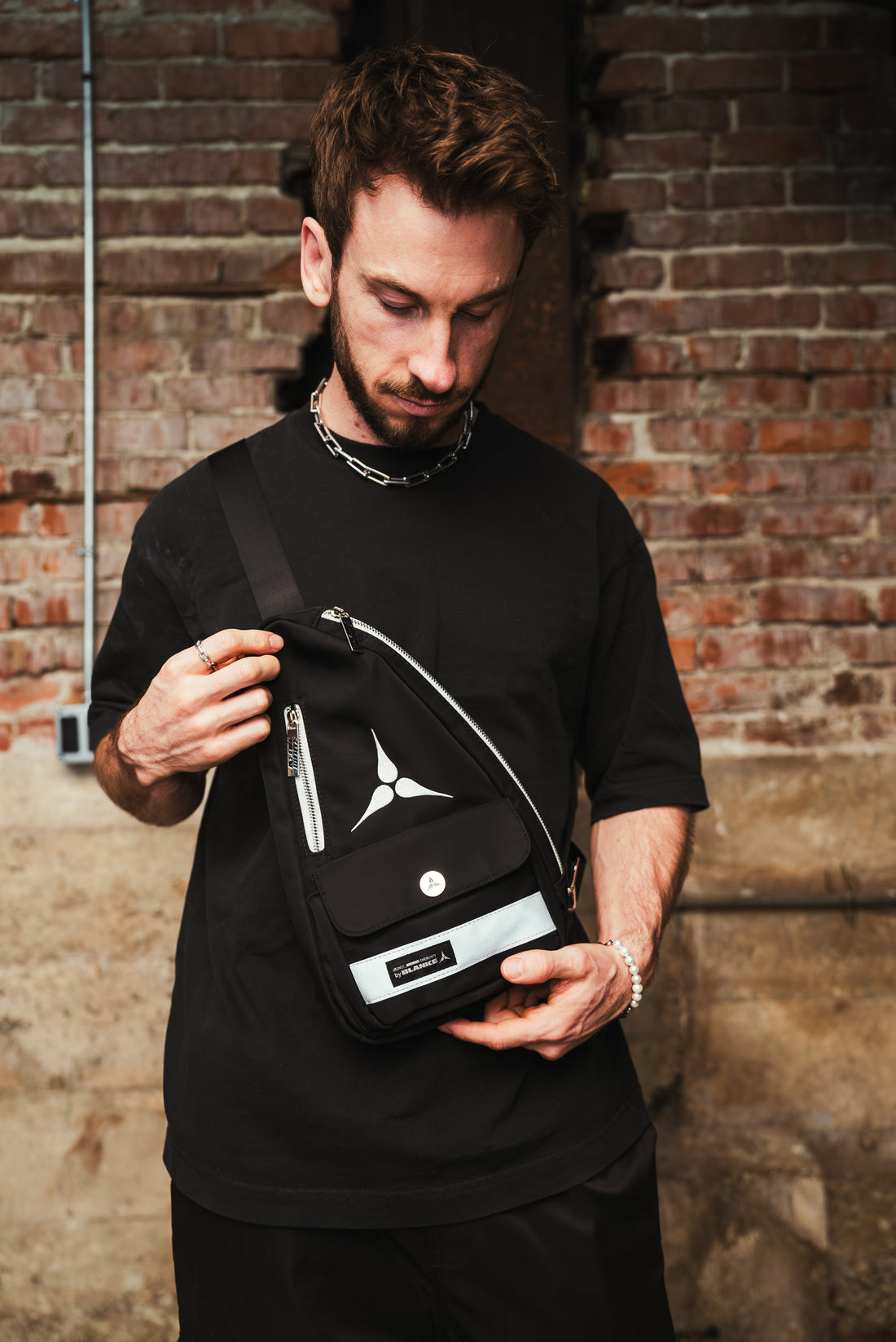 ÆON:MODE - Sling Bag
