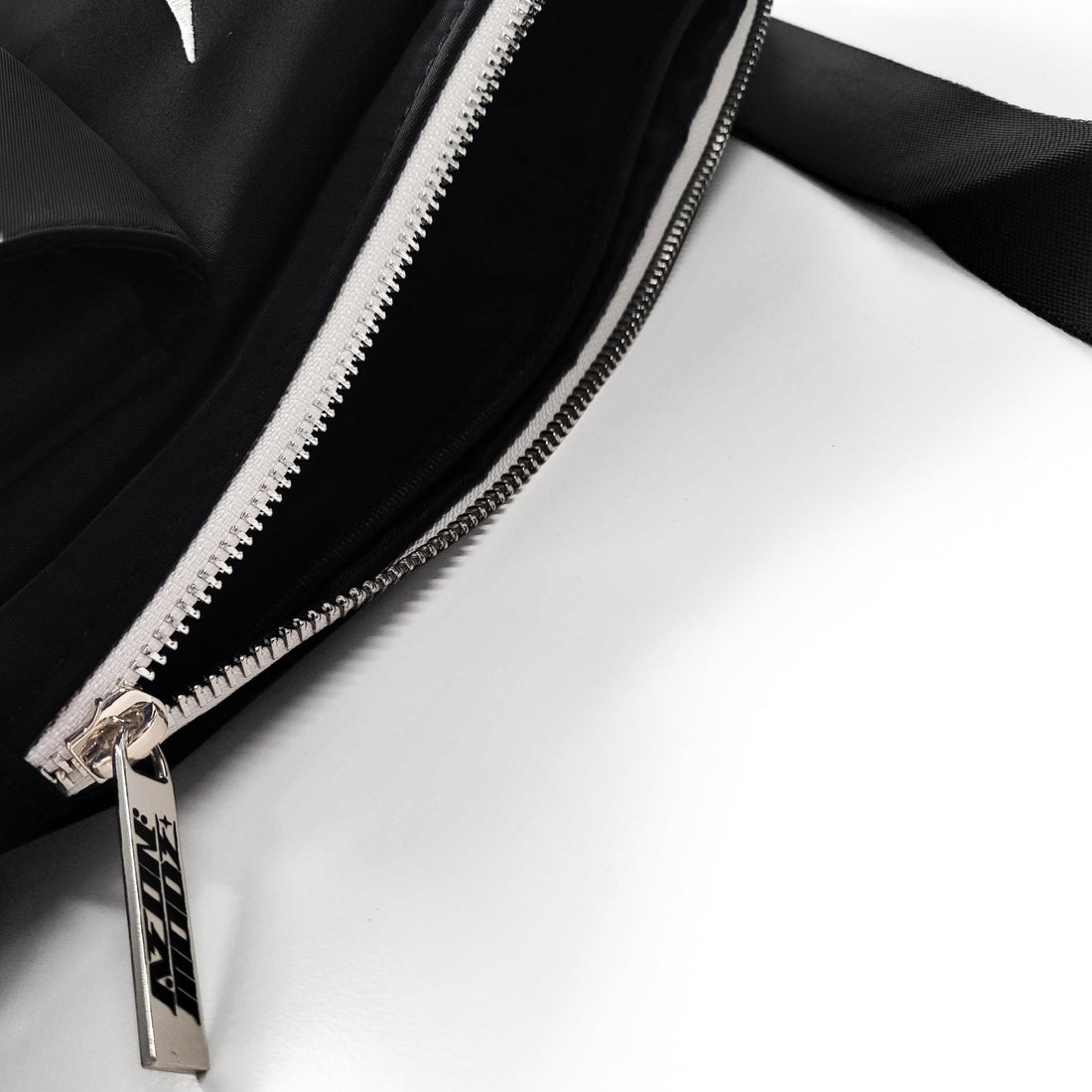 ÆON:MODE - Sling Bag