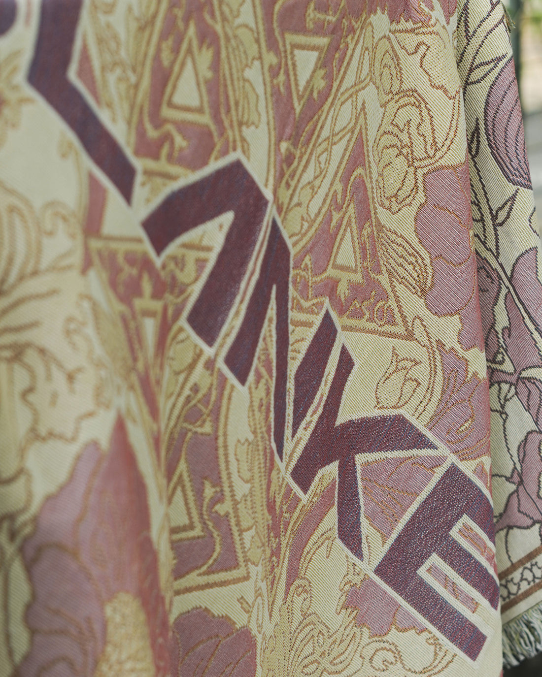 BLANKE FLORA KNIT BLANKET
