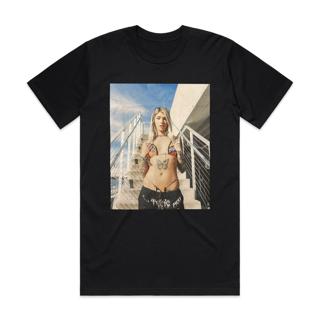 Luci - Portrait T-Shirt