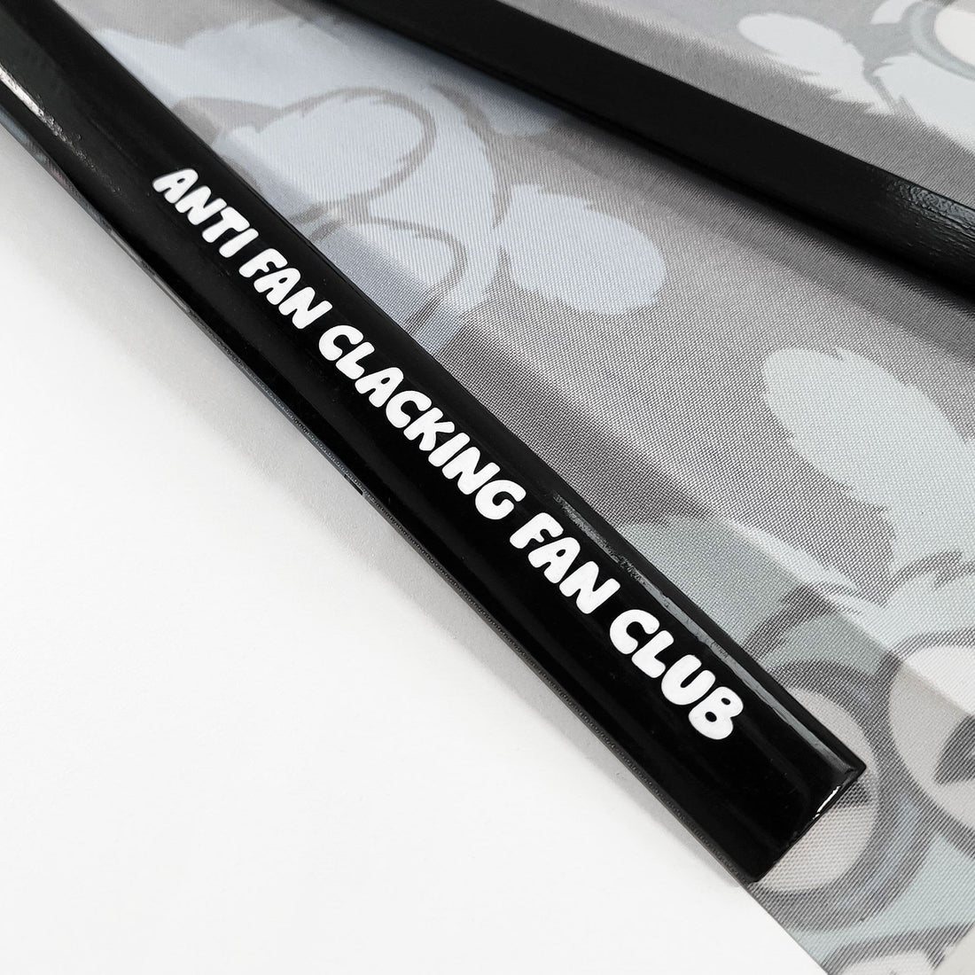 SIPPY - Anti Fan Clacking Fan Club - HAND FAN